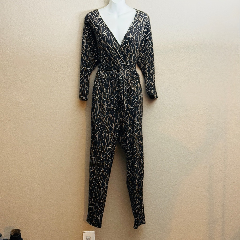 Veronica M Black gold Geometric Jumpsuit Sz L Fall Stylish